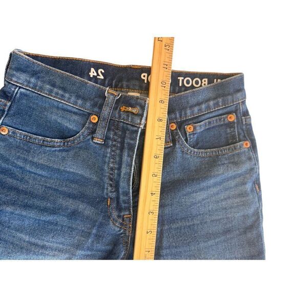 J.Crew Demi Boot Crop Jeans Frayed Cuff Med Rinse Sz 24 EUC Preppy Denim Goals - Picture 8 of 9